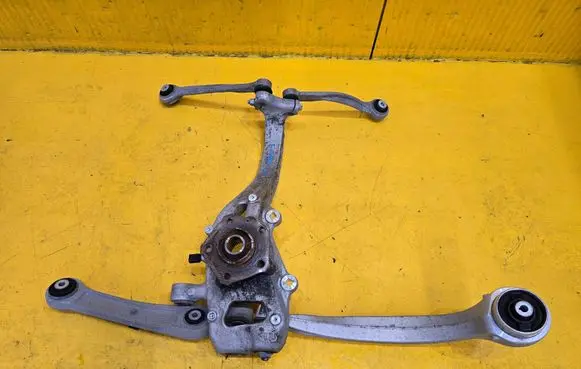 Audi e-tron Front wheel hub spindle knuckle 4M0407559