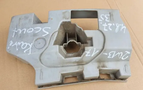Skoda Octavia Mk3 (5E) Headlight washer nozzle holder 5E0807055B
