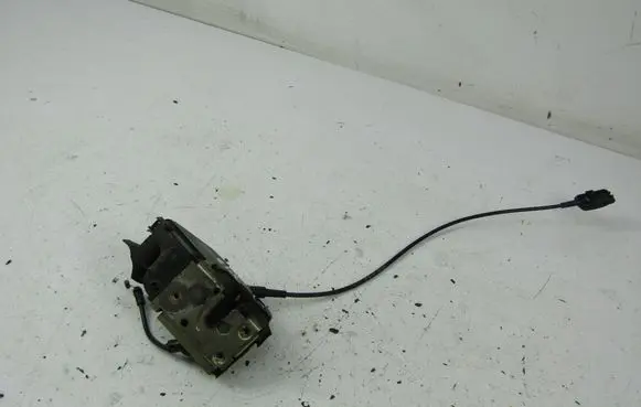Renault Megane II Front door lock 