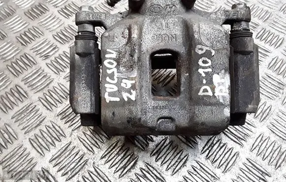 Hyundai Tucson TL Front brake caliper