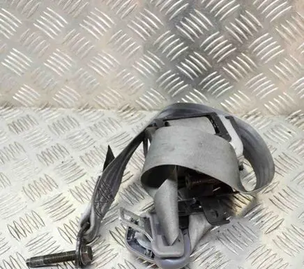 KIA Carens I Front seatbelt E11045279