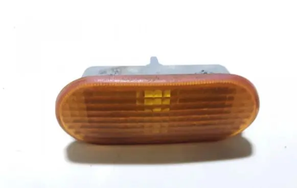 Volkswagen PASSAT B5 Front fender indicator light 3b0949117b