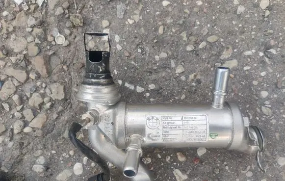 BMW X6 E71 EGR valve cooler 8507334 805733403