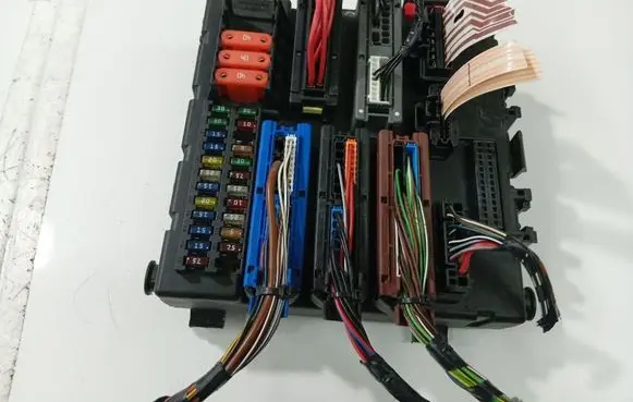 Opel Signum Fuse box set 13112909