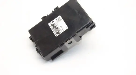 Toyota Avensis T270 Engine control unit/module ECU 896810F030 MB2850002730