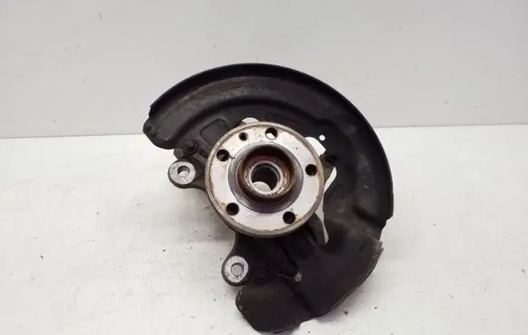 Volvo V70 Front wheel hub 6G913K171A