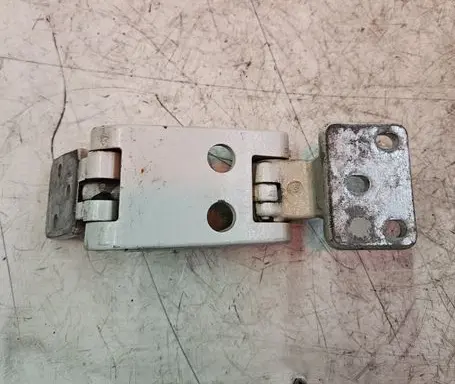 Rear door upper hinge