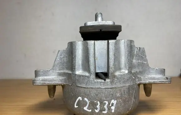 Land Rover Range Rover Velar Engine mount bracket JK836A002GB C2337