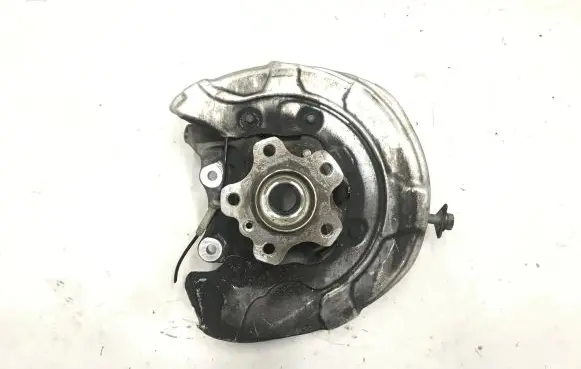 BMW 7 G11 G12 Rear wheel hub 6865661