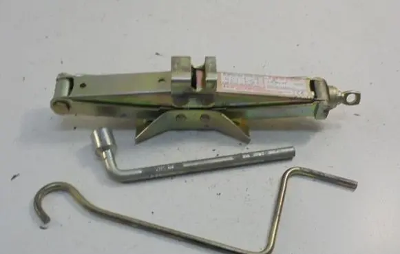 Chevrolet Spark Lift Jack 