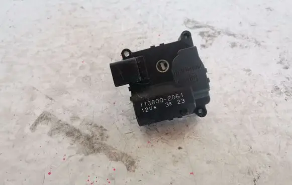 Toyota Corolla Verso AR10 Air flap motor/actuator 1138002051