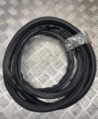 Mercedes-Benz X-class W470 Rubber seal front coupe door 71010356