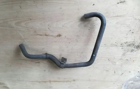 Toyota Yaris Engine coolant pipe/hose