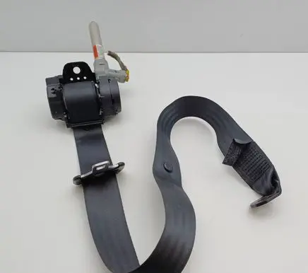 Volvo V50 Rear seatbelt 8665537