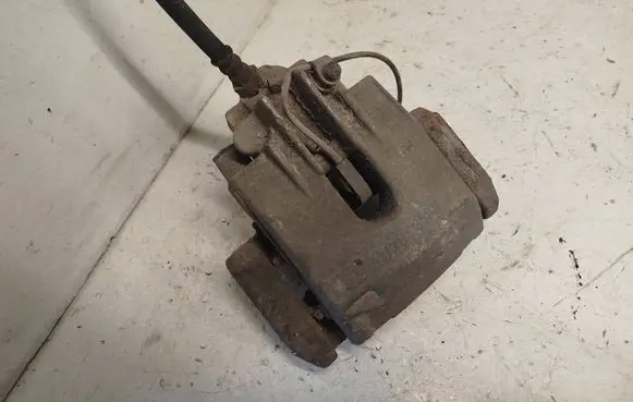 BMW 5 E60 E61 Rear brake caliper 42720