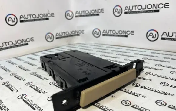 BMW 3 E90 E91 Cup holder 22167210 7127461