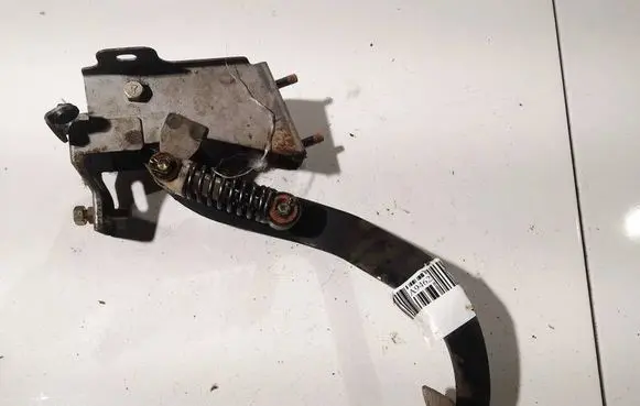 Mitsubishi Pajero Sport I Brake pedal 