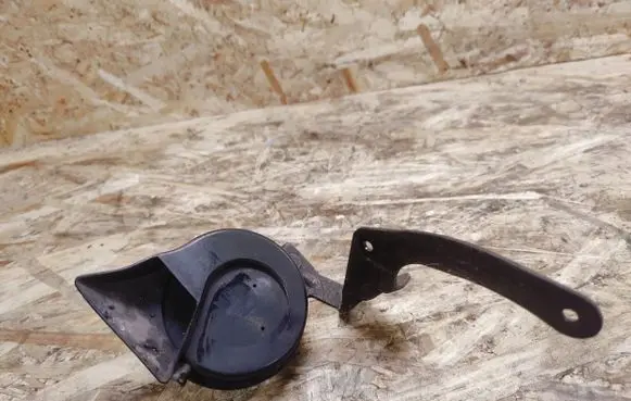 Mercedes-Benz S W220 Horn signal A28657625