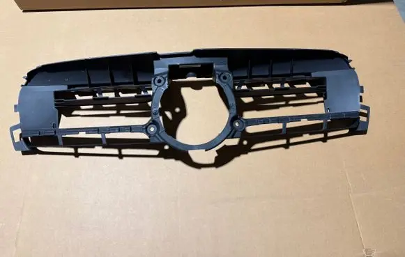 Front bumper upper radiator grill