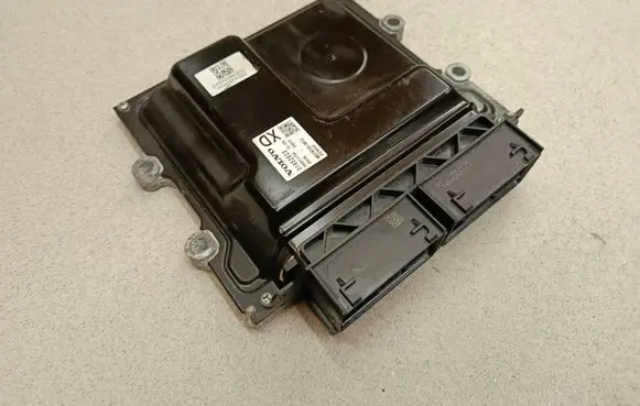Volvo XC60 Engine control unit/module 31452623 0000111755 MB2797009612