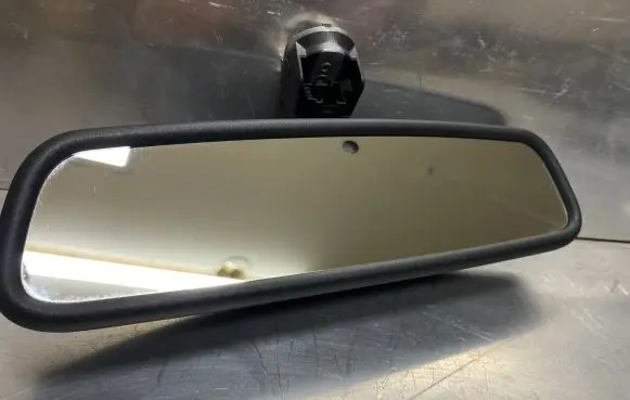 BMW 5 E60 E61 Rear view mirror (interior) 913448101