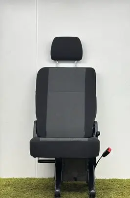 Volkswagen Transporter - Caravelle T6 Second row seats 7e0883670n