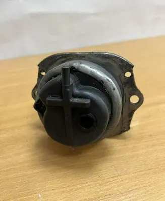 BMW X5 E70 Other engine bay part P679301801 D5361
