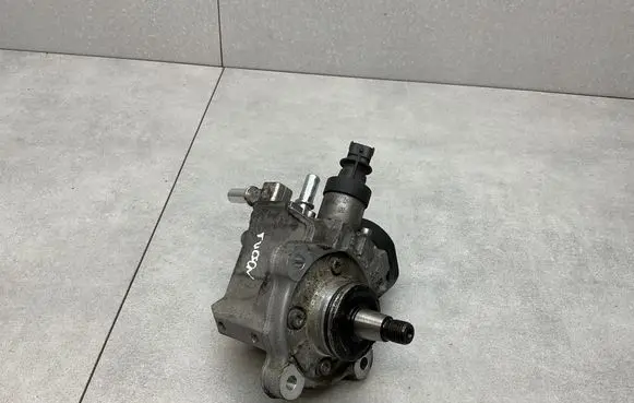 Hyundai Tucson TL Fuel injection high pressure pump 331002A600 0445010596