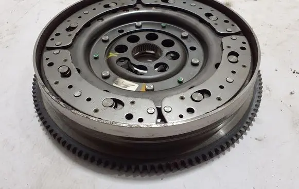 Renault Talisman Dual mass flywheel 123109324R