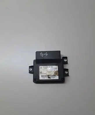 Volkswagen PASSAT B6 Hand brake control module 3C8907801E 17767601A