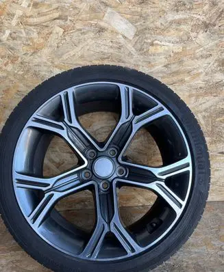 R19 alloy rim