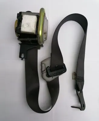Subaru Impreza II Front seatbelt E40432051