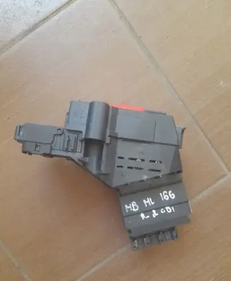 Mercedes-Benz ML W166 Fuse module A1665402450 1665402450