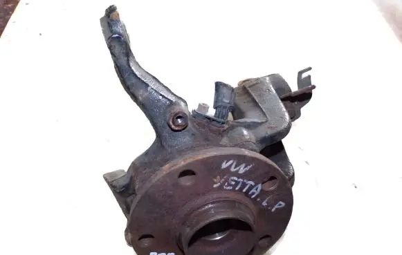 Volkswagen Jetta VI Front wheel hub spindle knuckle