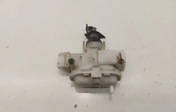 Volkswagen PASSAT B3 Central locking vacuum pump 357862153
