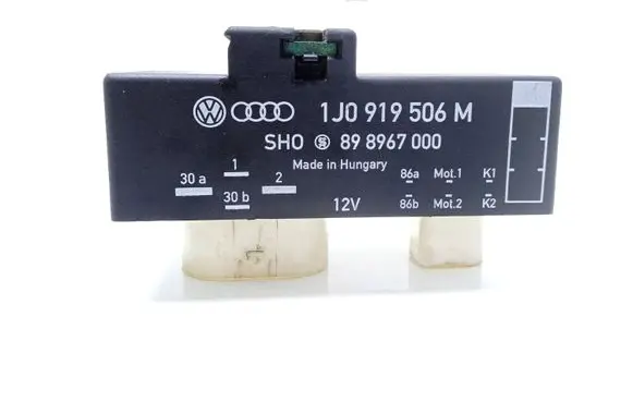 Skoda Fabia Mk2 (5J) Coolant fan relay 1J0919506M 898967000