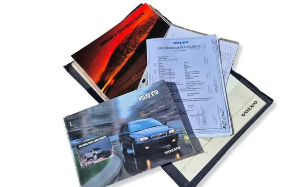 Volvo XC70 Owners service history hand book 