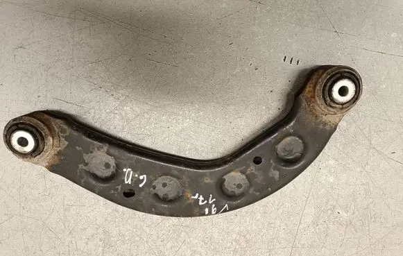 Volvo S90, V90 Rear upper control arm/wishbone 89809818