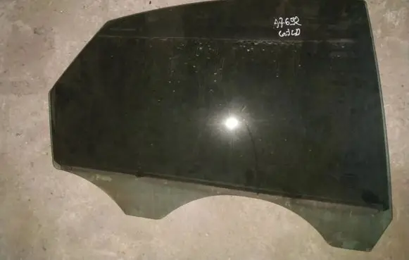 Volvo S40 Rear door window glass
