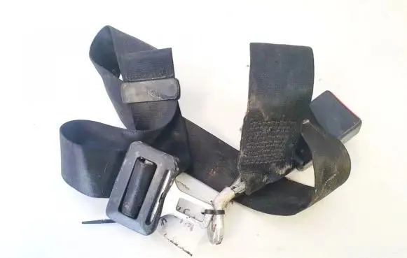 Middle seatbelt (rear)