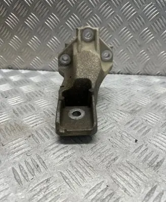 Land Rover Range Rover Sport L494 Engine mounting bracket CPLA6061CB AS18C03F