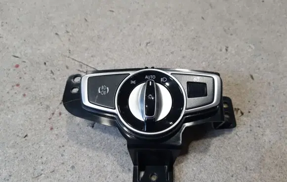 Mercedes-Benz X-class W470 Light switch A4709051700