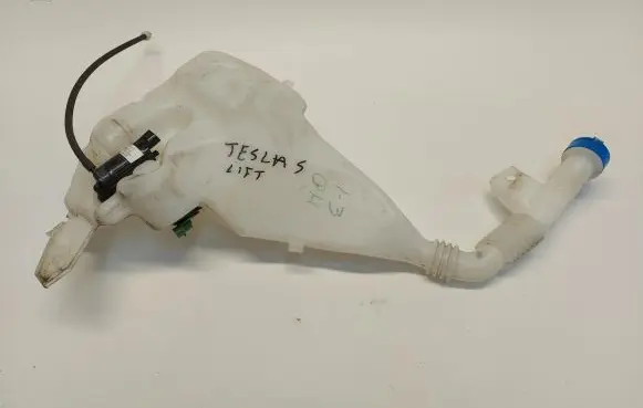 Tesla Model S Windscreen/windshield washer pump 1028706-00-b