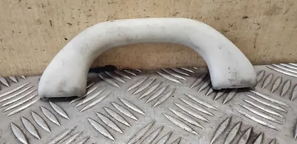Volkswagen PASSAT CC Front interior roof grab handle