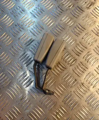 Audi A8 S8 D3 4E Middle seatbelt buckle (rear) 4E0857739A 26042006