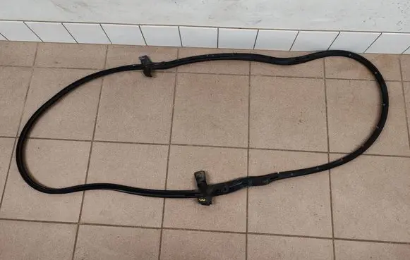 Audi A2 Rubber seal front door (on door) 8Z0831721D