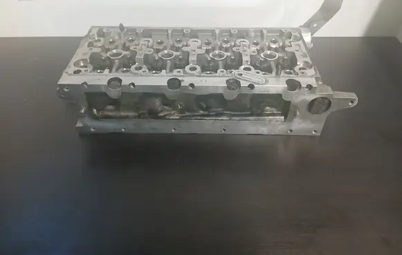 Volkswagen PASSAT B8 Engine head 04L103373E