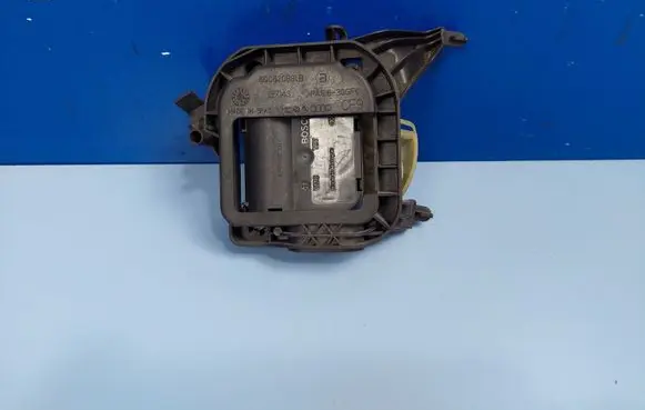 Skoda Fabia Mk1 (6Y) Air flap motor/actuator 6Q0820891B 0132801357