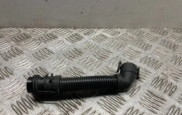 BMW 1 F20 F21 Breather hose/pipe 8513170