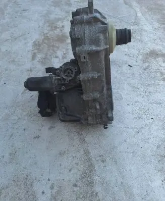 BMW X5 E70 Gearbox transfer box case 27107599886 7599886
